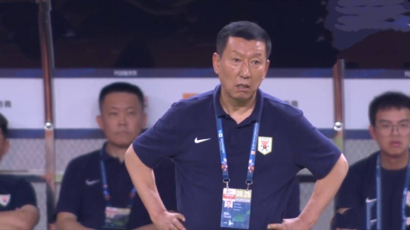 这部影片延续了章明导演过往冷峻、隐忍、诗意的现实主义，既有他生长的巫山的气息，又融合了电影史上一些美学流派的影像
